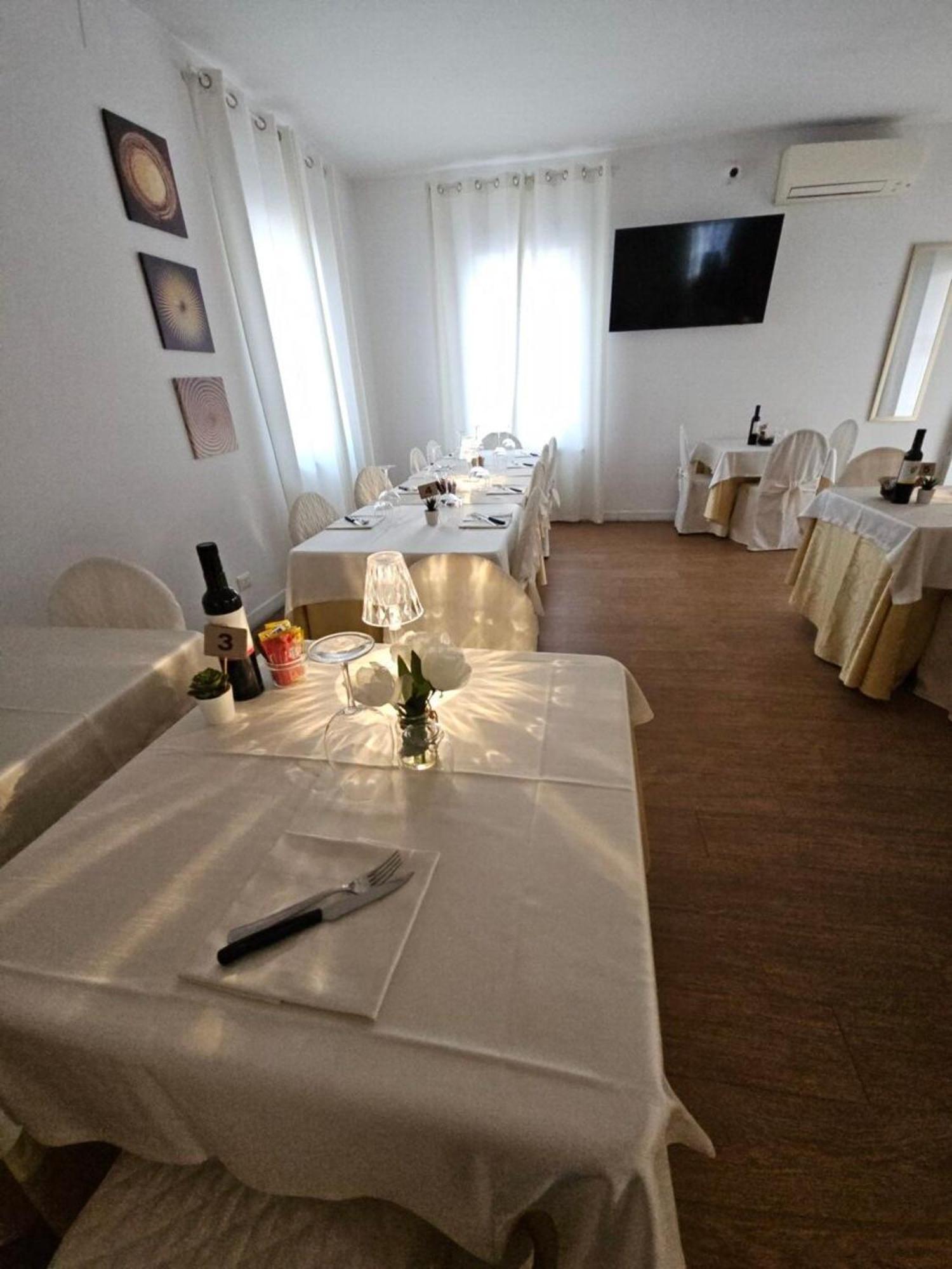 Hotel Mazzocchetti チッタ・サンタンジェロ エクステリア 写真