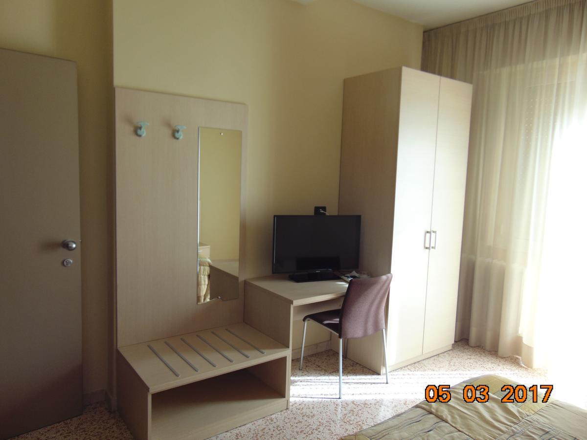 Hotel Mazzocchetti チッタ・サンタンジェロ エクステリア 写真