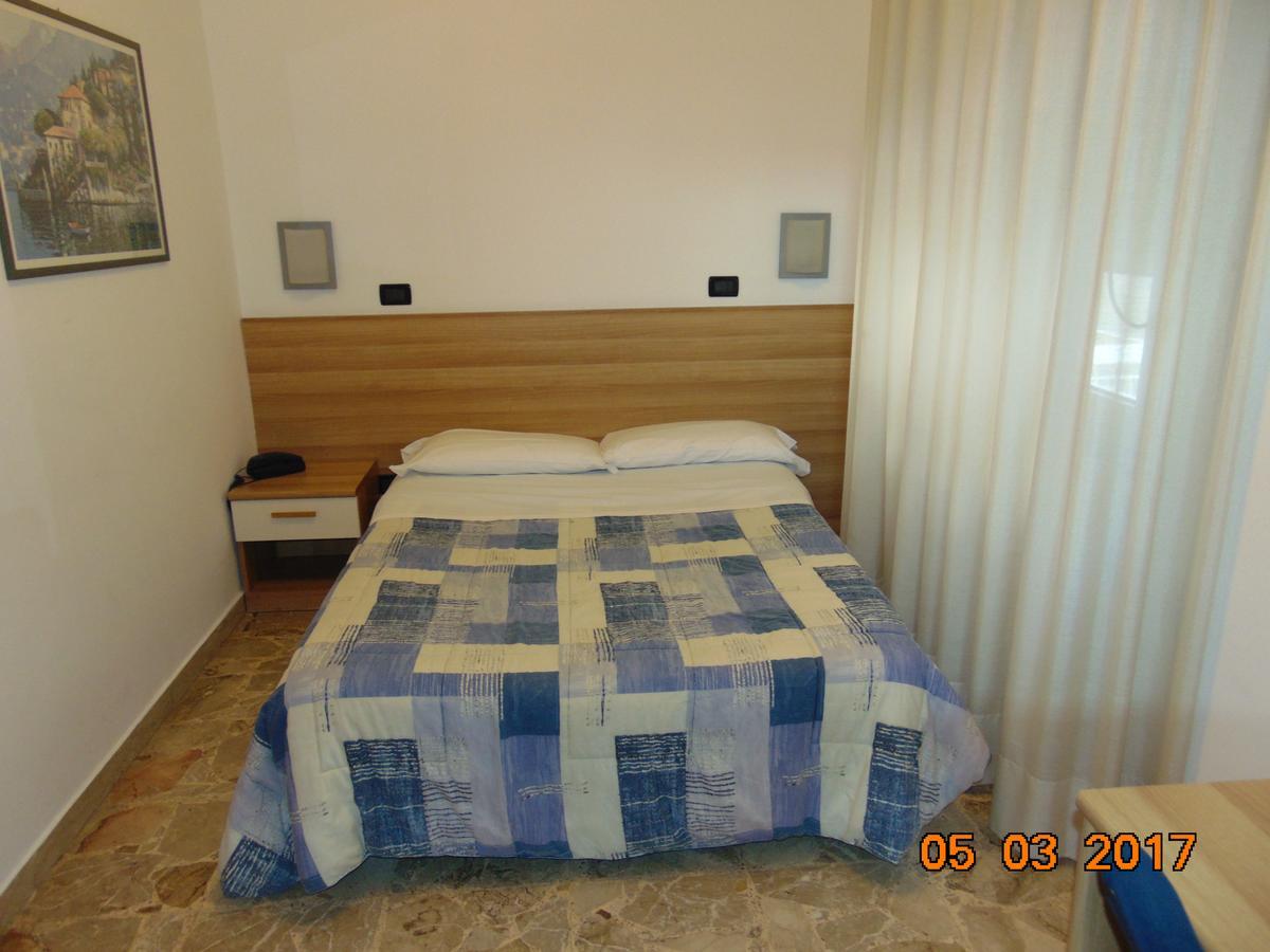 Hotel Mazzocchetti チッタ・サンタンジェロ エクステリア 写真