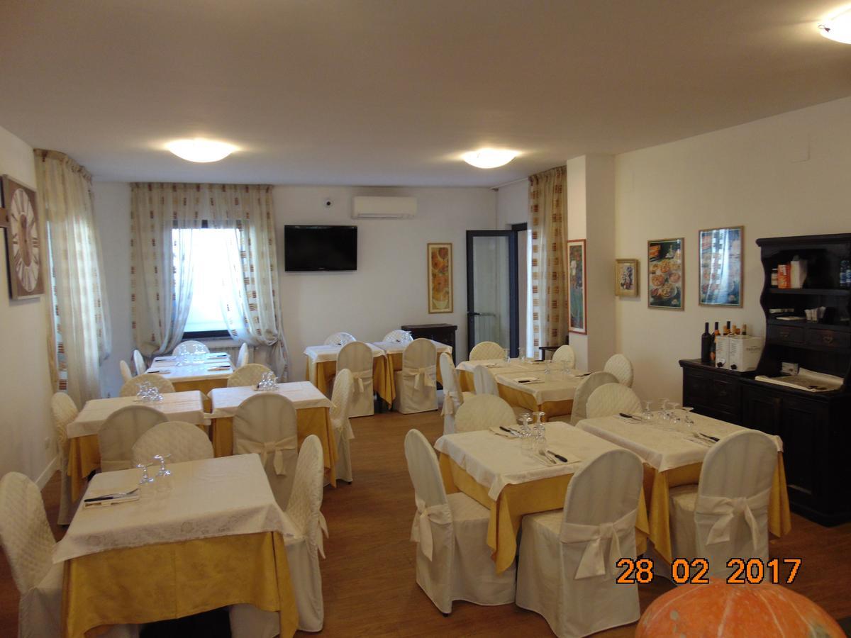 Hotel Mazzocchetti チッタ・サンタンジェロ エクステリア 写真