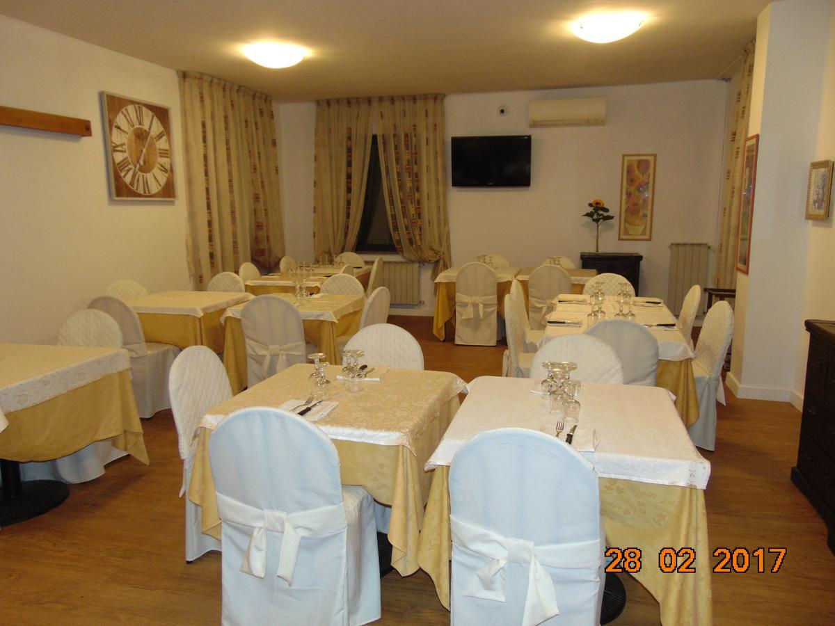 Hotel Mazzocchetti チッタ・サンタンジェロ エクステリア 写真