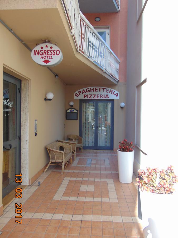 Hotel Mazzocchetti チッタ・サンタンジェロ エクステリア 写真